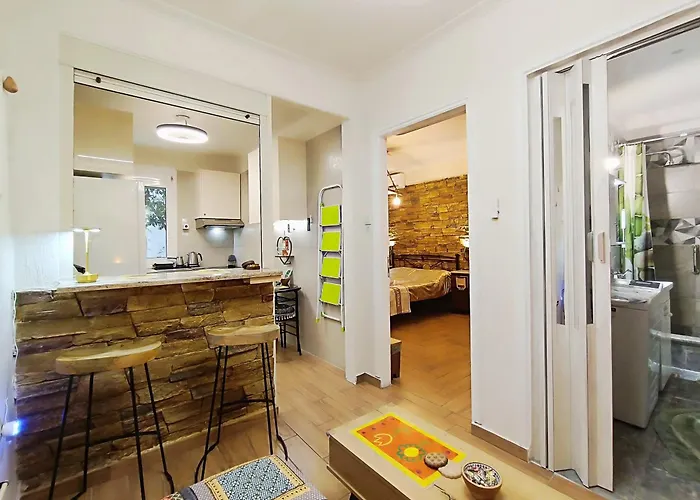 Dimelli'S Home In - Comfort & Style Stay
